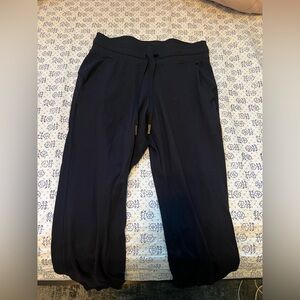 Ready to Rulu Women’s Joggers SIZE 6. LIGHTLY LOVED PERFECT CONDITION 💕